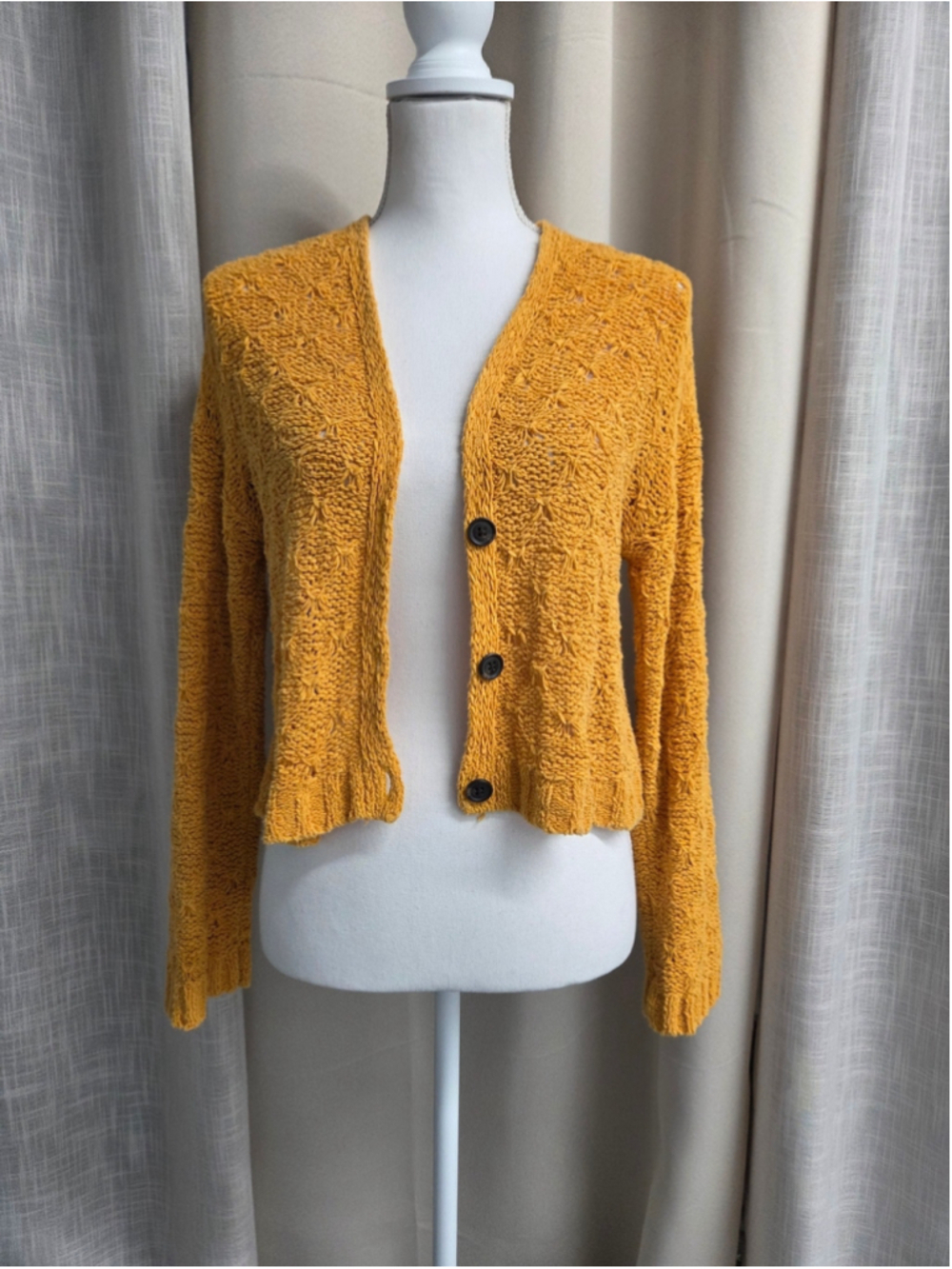 American Eagle Mustard Cardigan Size XS Farmcore Vintage Retro Granola Girl